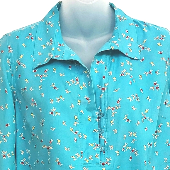 🛍3 for $25- Talbots Turquoise Shirt with Mini Flowers, Size Small🛍 - Picture 2 of 11